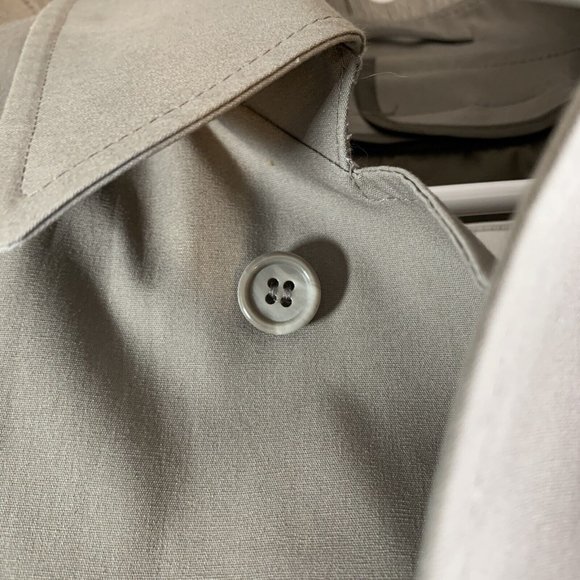 London Fog Trench Coat Men's Size 40 Reg. Tan Hidden Buttons Removable Liner - Picture 8 of 13